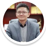 平和雙語(yǔ)學(xué)校校長(zhǎng)-萬(wàn)瑋